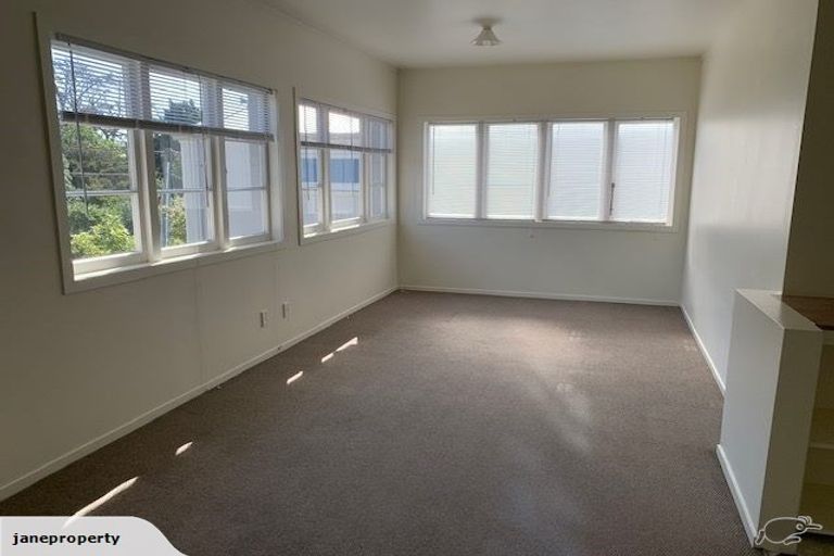 Photo of property in 12 Hugh Brown Drive, New Lynn, Auckland, 0600
