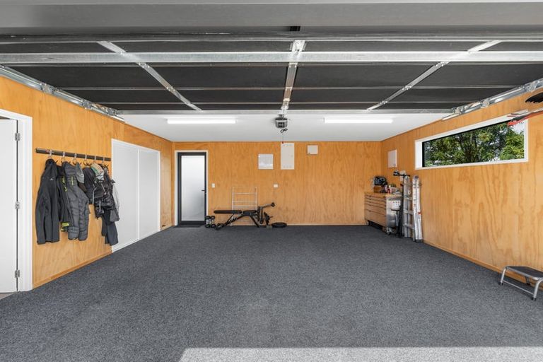 Photo of property in 6 Guyon Street, Marshland, Christchurch, 8083