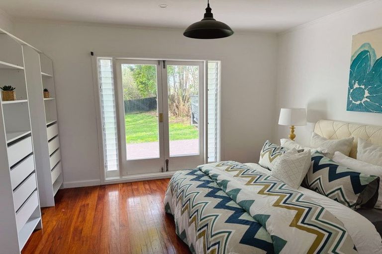 Photo of property in 21 Croydon Road, New Lynn, Auckland, 0600