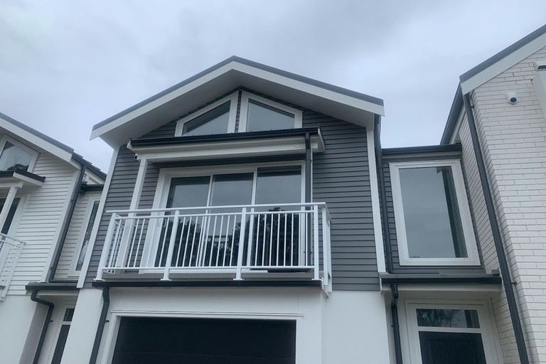 Photo of property in 14 Kopua Place, Whitby, Porirua, 5024