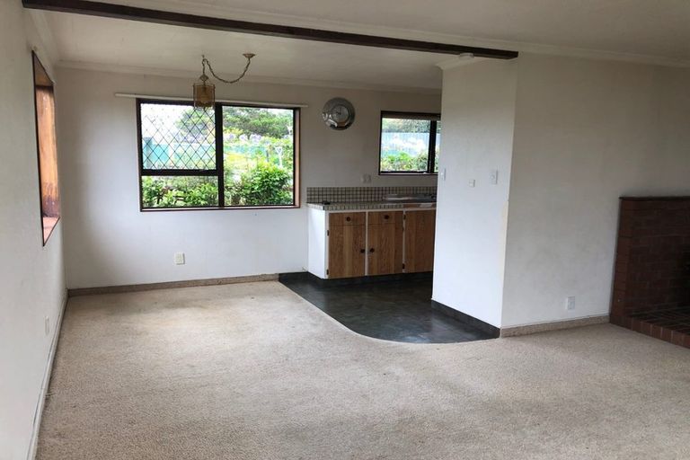 Photo of property in 33 Lupin Road, Otaki, 5512