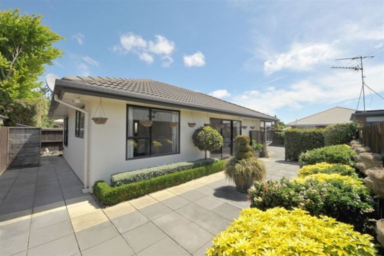 Photo of property in 14 Innisfree Place, Northwood, Christchurch, 8051