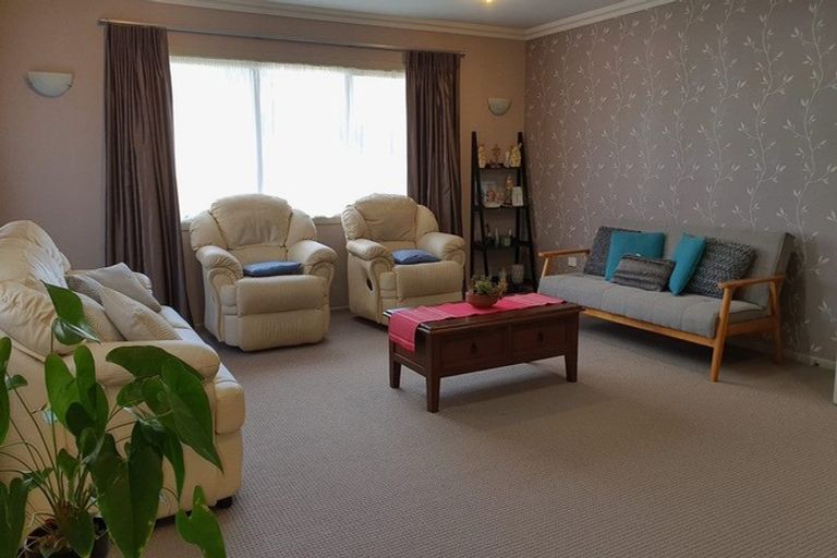 Photo of property in 13 Craig Street, Stratford, 4332