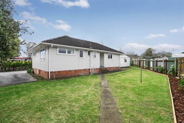 Photo of property in 8 Haddon Street, Mangere East, Auckland, 2024