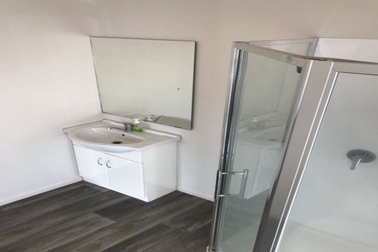 Photo of property in 3 Somerset Street, Brooklands, New Plymouth, 4310