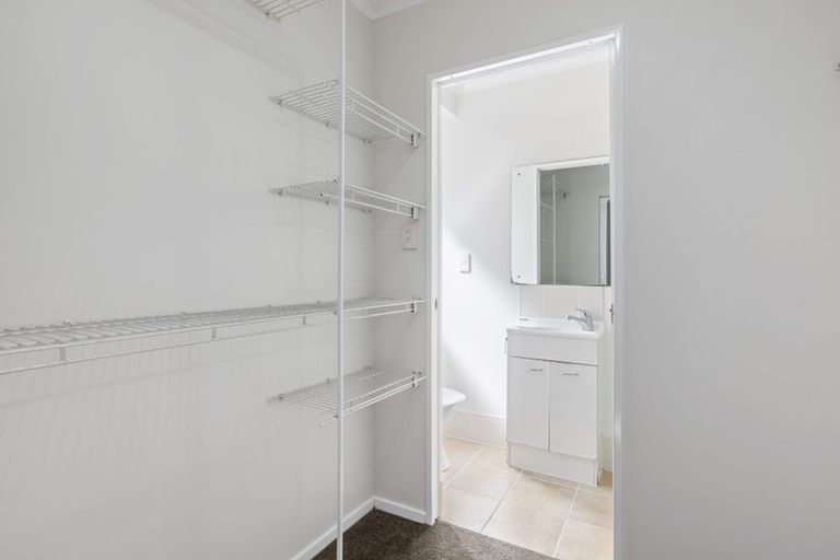 Photo of property in 18 Peninsula Road, Mangere, Auckland, 2022