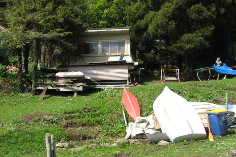 Photo of property in 12 Whatipu Road, Huia, Auckland, 0604