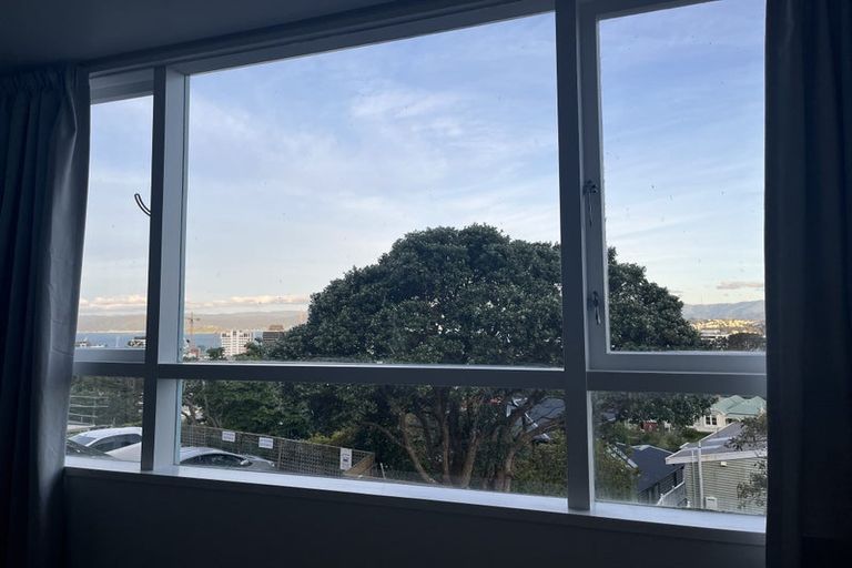 Photo of property in 15u4 Upper Lewisville Terrace, Thorndon, Wellington, 6011