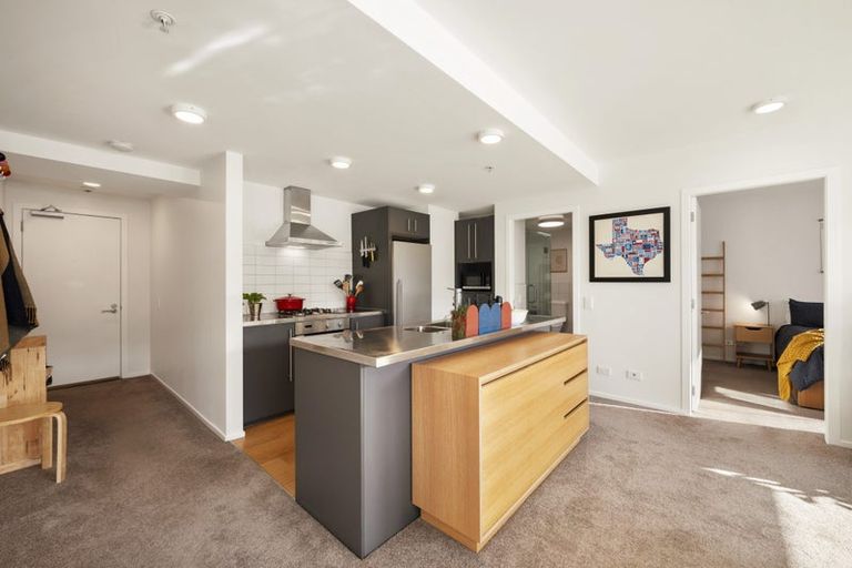 Photo of property in Sol Apartments, 13/37 Jessie Street, Te Aro, Wellington, 6011