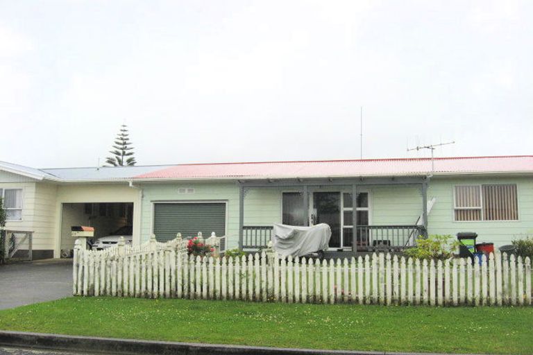 Photo of property in 2a Lockesley Place, Onerahi, Whangarei, 0110
