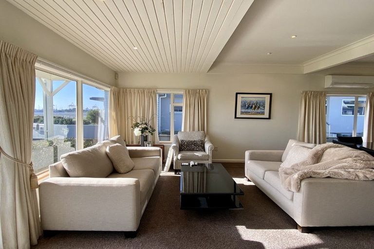 Photo of property in 92 Harbour Drive, Otumoetai, Tauranga, 3110