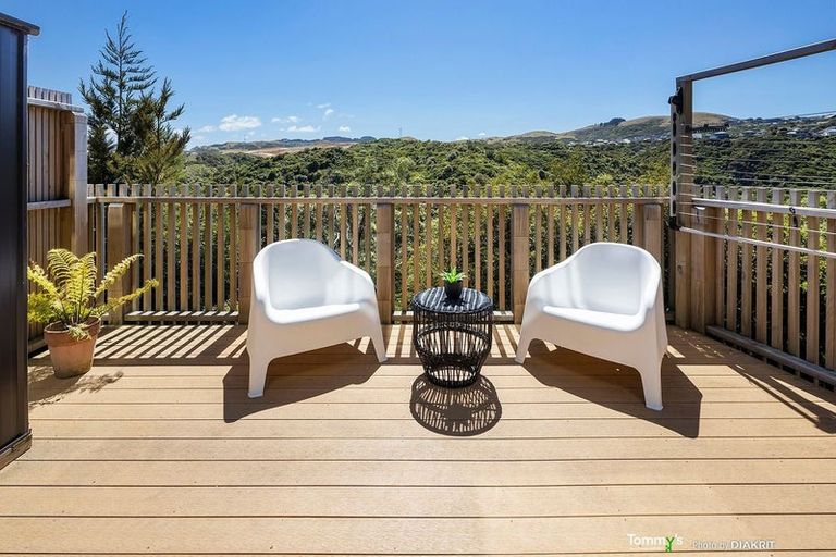 Photo of property in 17/6 Bushland Grove, Paparangi, Wellington, 6037