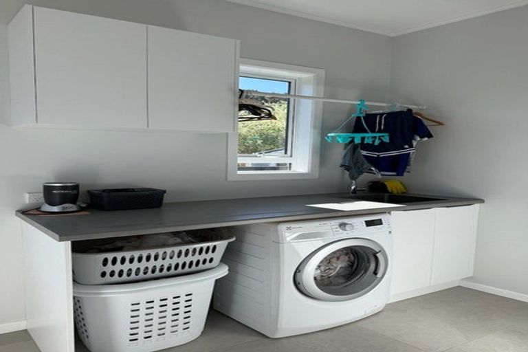 Photo of property in 21 Raumati Terrace, Khandallah, Wellington, 6035