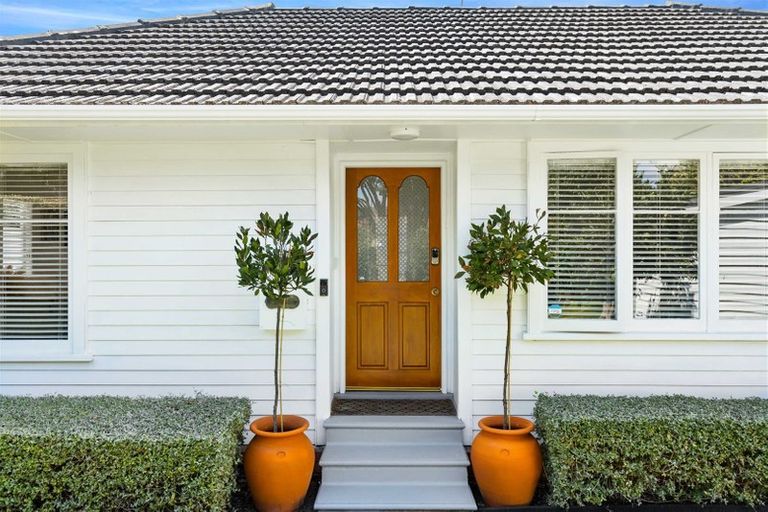 Photo of property in 5 Kervil Avenue, Te Atatu Peninsula, Auckland, 0610