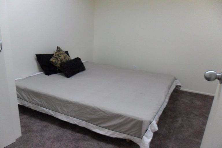 Photo of property in 280 Great South Road, Papakura, 2110