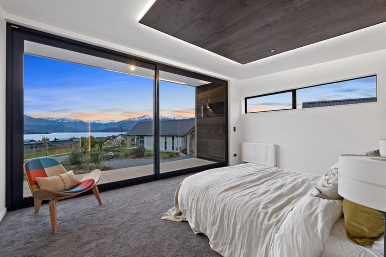 Photo of property in 58 Forest Heights, Wanaka, 9305