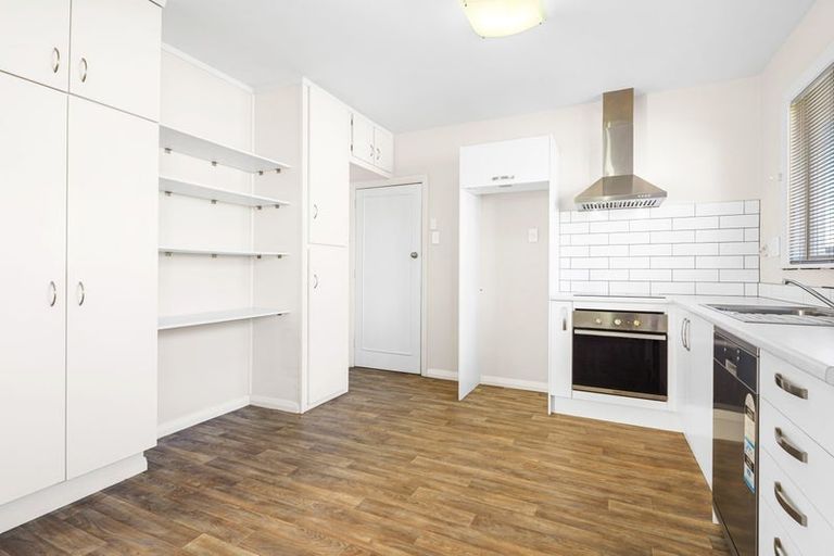 Photo of property in 21 Griffiths Avenue, Linwood, Christchurch, 8062