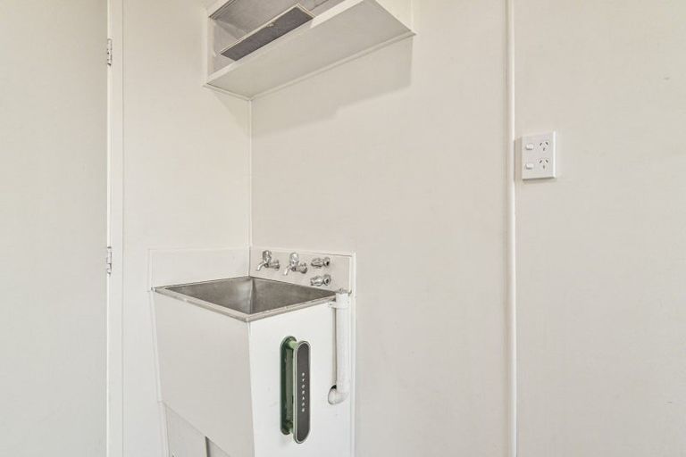 Photo of property in 805a Hastings Street North, Hastings, 4122