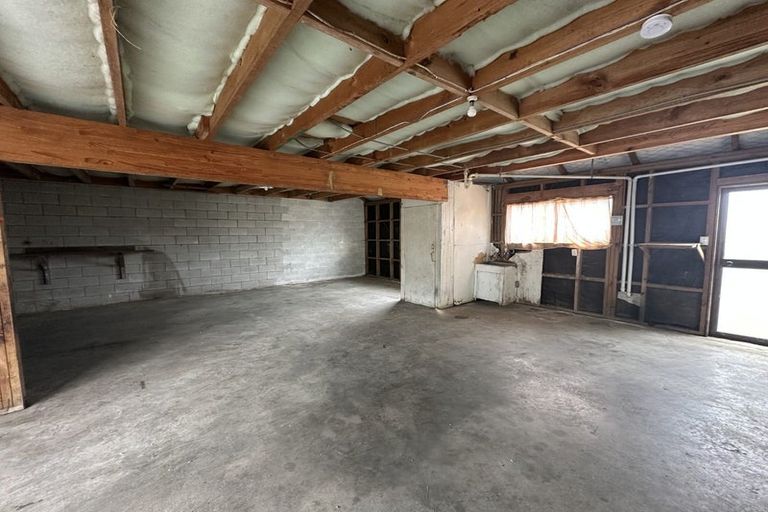 Photo of property in 3 Halsey Road, Manurewa, Auckland, 2102