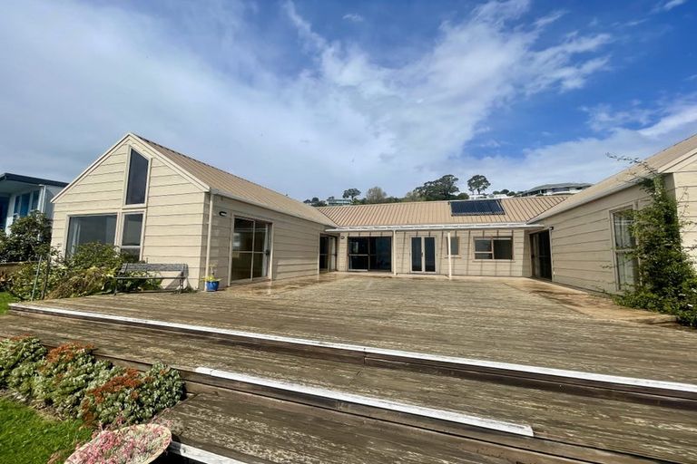 Photo of property in 14 The Cliffs, Britannia Heights, Nelson, 7010