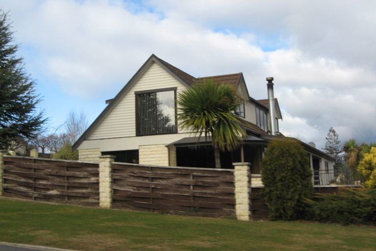 Photo of property in 6 Mulberry Lane, Wanaka, 9305