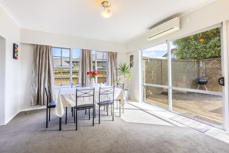 Photo of property in 114 Avondale Road, Taradale, Napier, 4112
