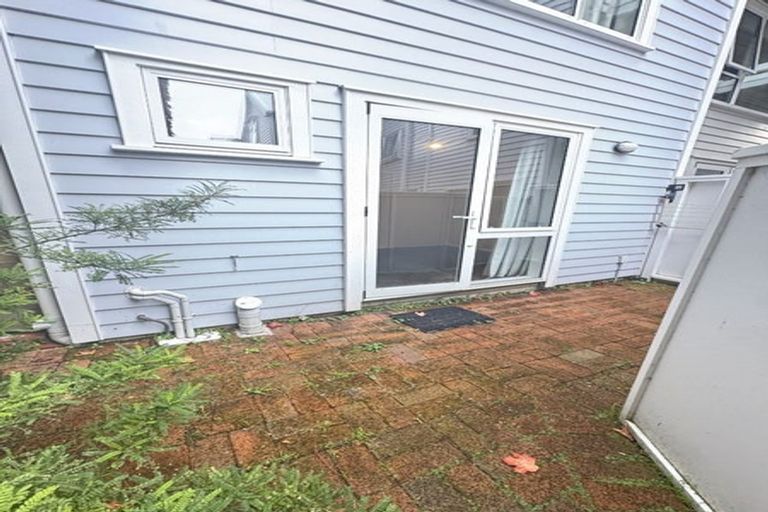 Photo of property in Pirie Street Townhouses, 20/35u Pirie Street, Mount Victoria, Wellington, 6011
