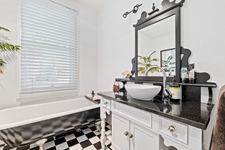 Photo of property in 193 Regan Street, Stratford, 4332