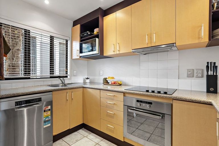 Photo of property in The Grange, 25/92 Bush Road, Albany, Auckland, 0632