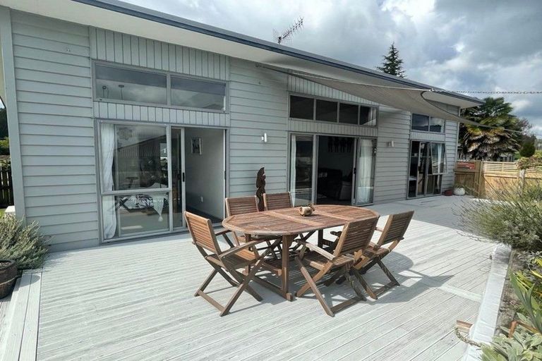 Photo of property in 17a Macloughlin Drive, Te Puke, 3119