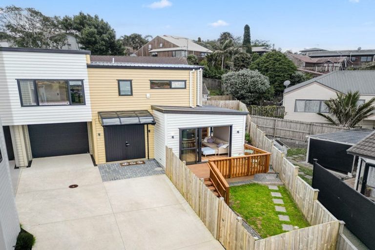 Photo of property in 50d Sandgate Avenue, Botany Downs, Auckland, 2010