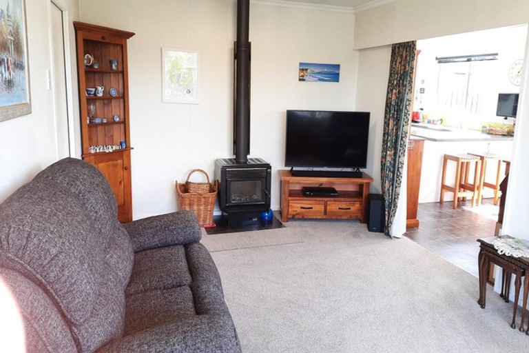 Photo of property in 6 Tybalt Street, Stratford, 4332