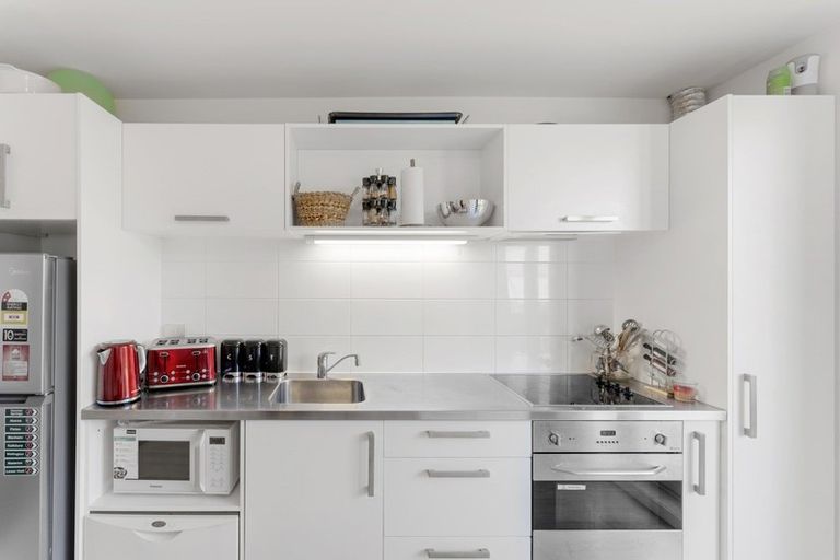 Photo of property in 9 Siddal Place, Richmond, Christchurch, 8013