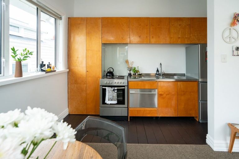 Photo of property in 248 Adelaide Road, Newtown, Wellington, 6021