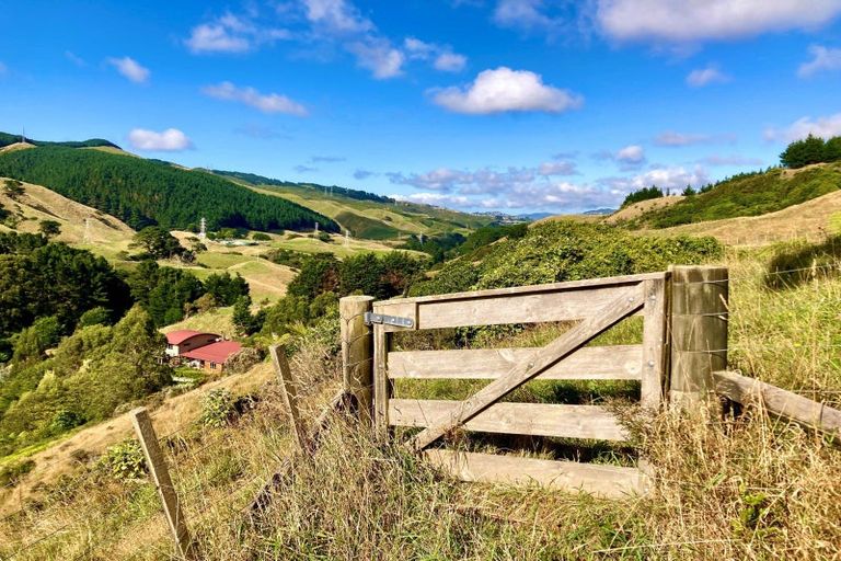 Photo of property in 343 Takapu Road, Takapu Valley, Wellington, 5028