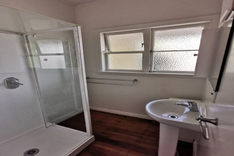 Photo of property in 11 Rudleigh Avenue, Upper Riccarton, Christchurch, 8041