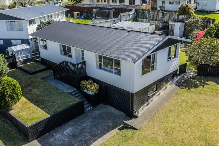 Photo of property in 22 Tavistock Street, Westown, New Plymouth, 4310