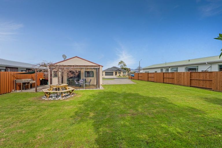 Photo of property in 25 Whitby Avenue, Whitianga, 3510