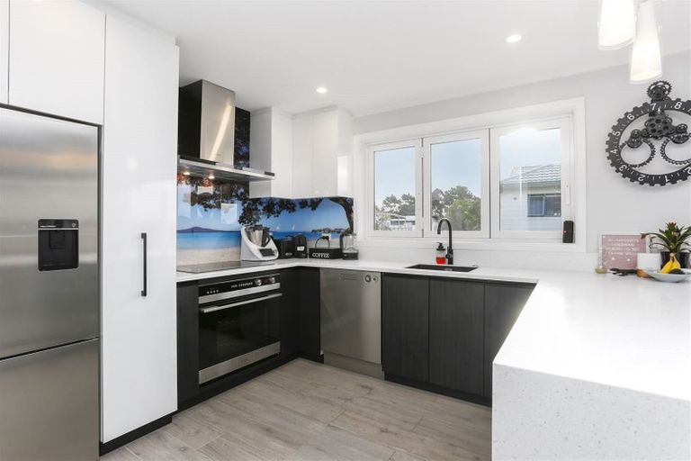 Photo of property in 1/84 Birkenhead Avenue, Birkenhead, Auckland, 0626