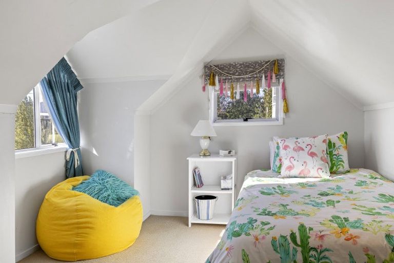 Photo of property in 26 Aubrey Crescent, Rainbow Point, Taupo, 3330