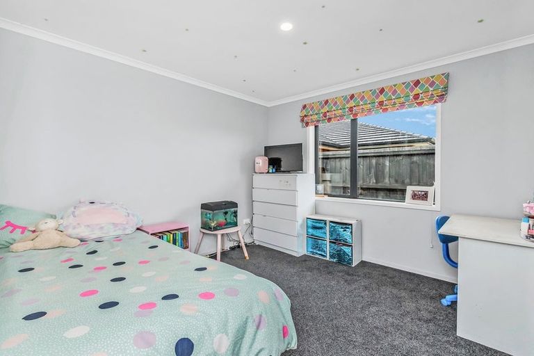 Photo of property in 6 Joy Place, Rolleston, 7614