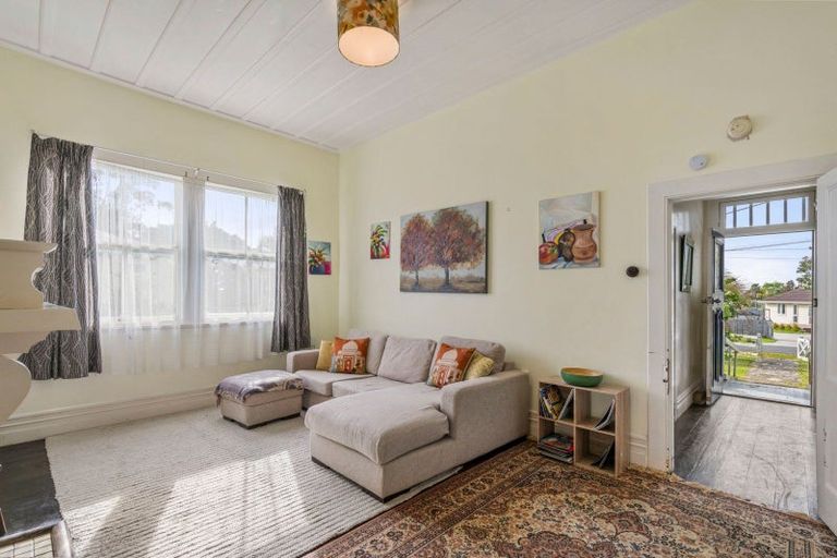 Photo of property in 17 Graham Street, Te Kopuru, 0391