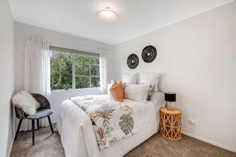 Photo of property in 12 Godwin Court, Unsworth Heights, Auckland, 0632