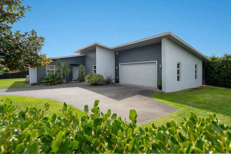 Photo of property in 18 Tulip Drive, Cambridge, 3434