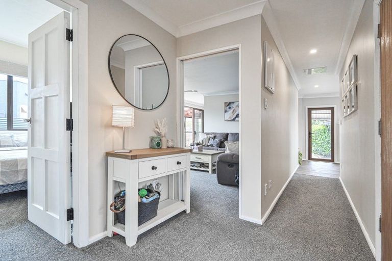 Photo of property in 402 Awatea Street, Akina, Hastings, 4122