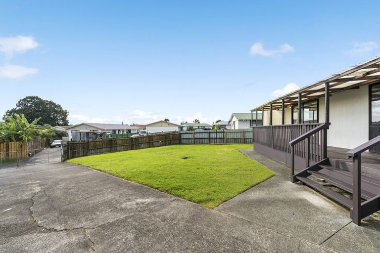 Photo of property in 11 Starforth Place, Henderson, Auckland, 0612