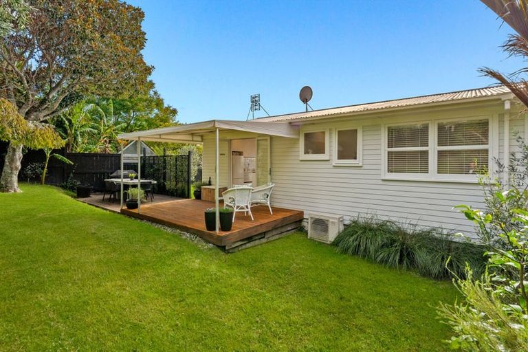 Photo of property in 2/19 Bishopgate Street, Birkdale, Auckland, 0626