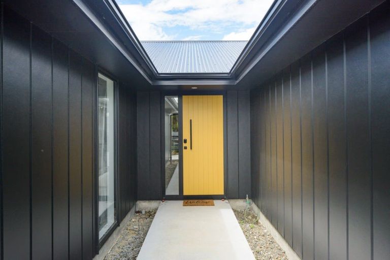 Photo of property in 94 James Line, Kelvin Grove, Palmerston North, 4414