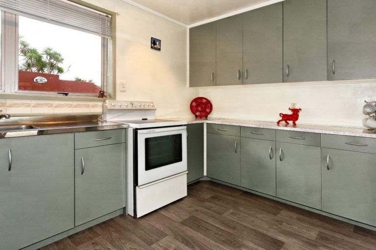 Photo of property in 3/2 Routley Drive, Glen Eden, Auckland, 0602