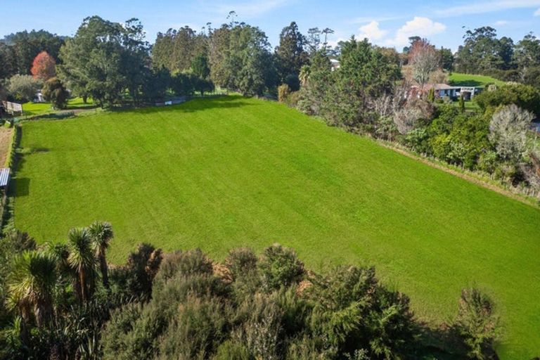 Photo of property in 112 Sanders Road, Paremoremo, Auckland, 0793